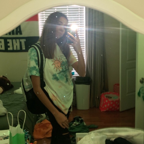 Meet your Posher, Charlotte - Picture 1 of 1